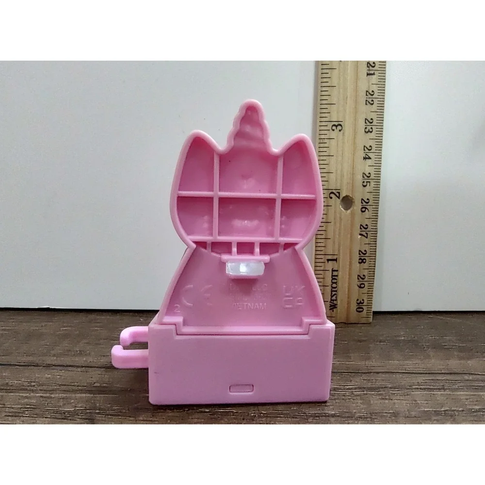 Gabby's Dollhouse Kitty Narwhal's Carnival Room Unicorn Mini Ring Toss Game Toy